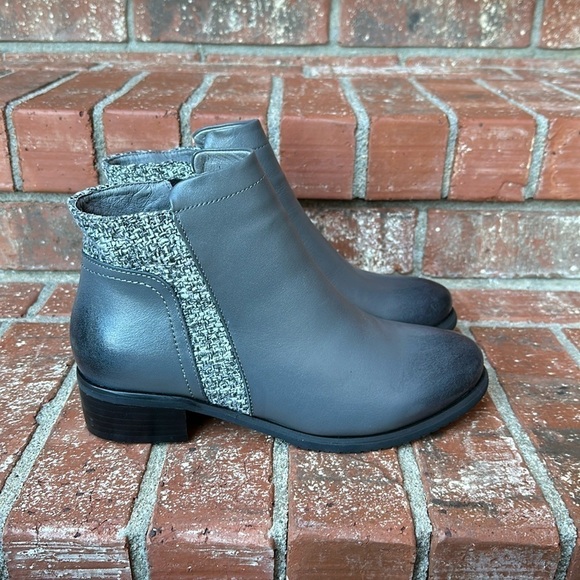 Propét Women's Size 7.5 Charcoal Taneka Full Zip Tweed Accent Leather Ankle Boot - Picture 1 of 7